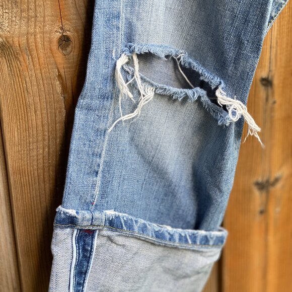 Abercrombie & Fitch Distressed Rolled Cuff Jeans (8R) - Picture 4 of 14